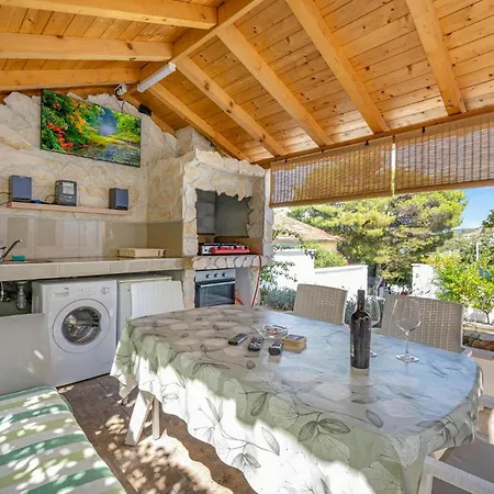 Apartman Pet Friendly In Rogoznica