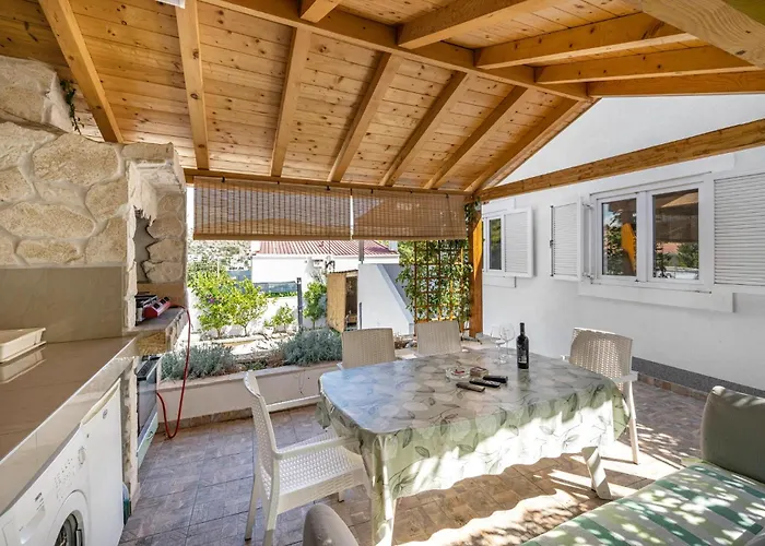 Pet Friendly In Rogoznica (Sibenik-Knin)